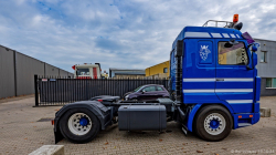 20251019-Tom-Holding-00392